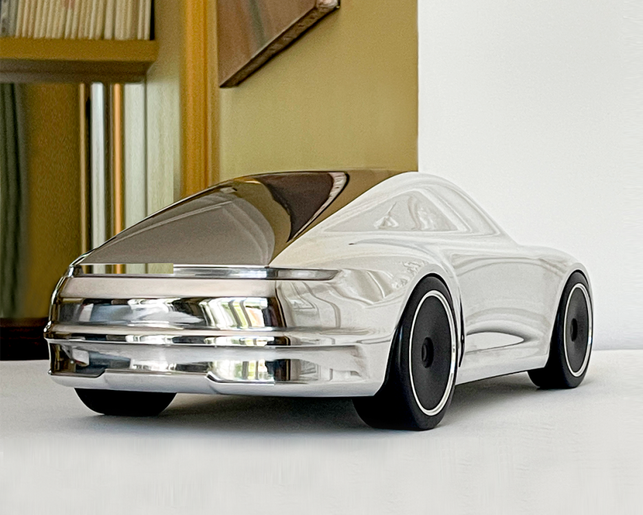 Aluminium massif – Livrée poli miroir