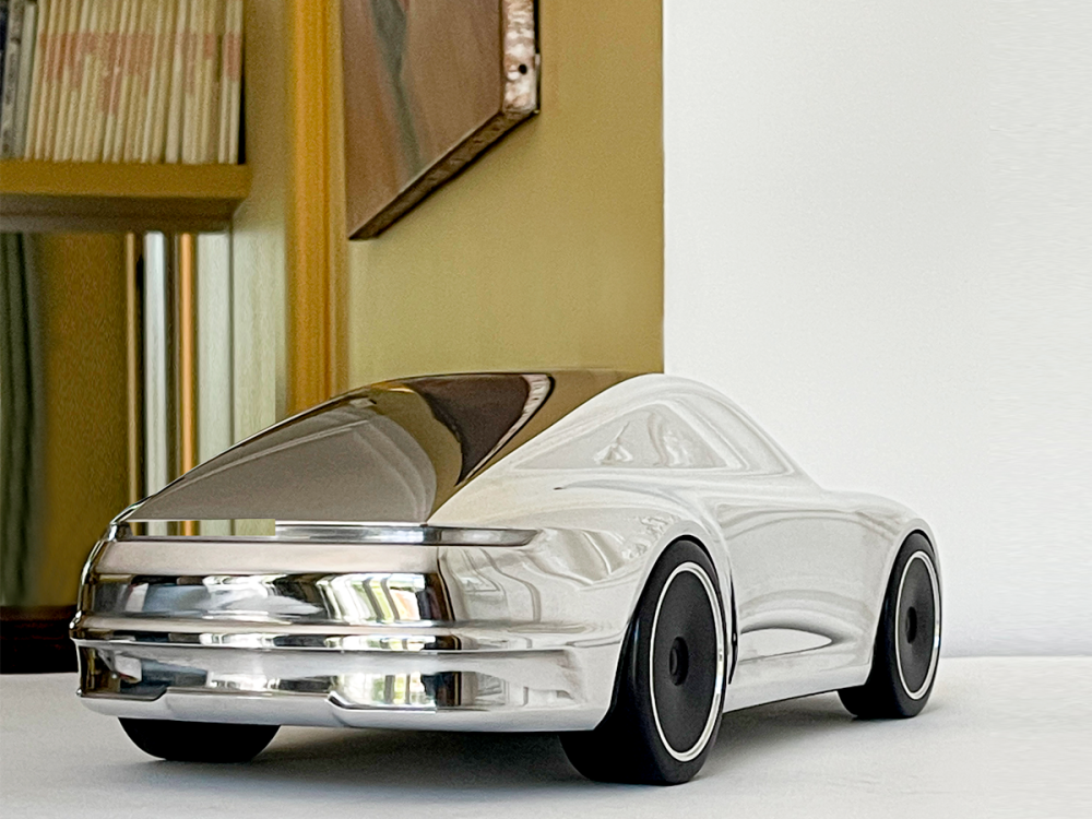 Aluminium massif – Livrée poli miroir